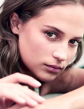 Alicia Vikander